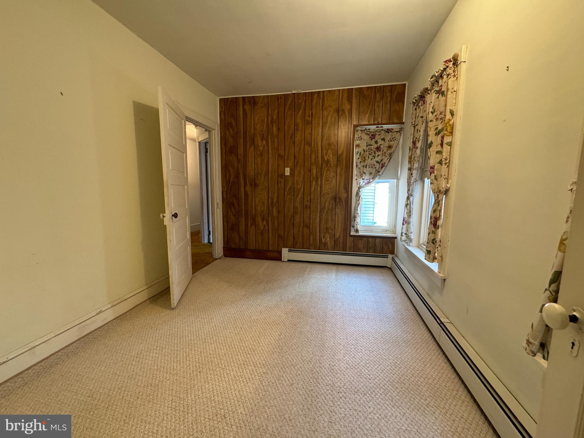 20 E 5th St