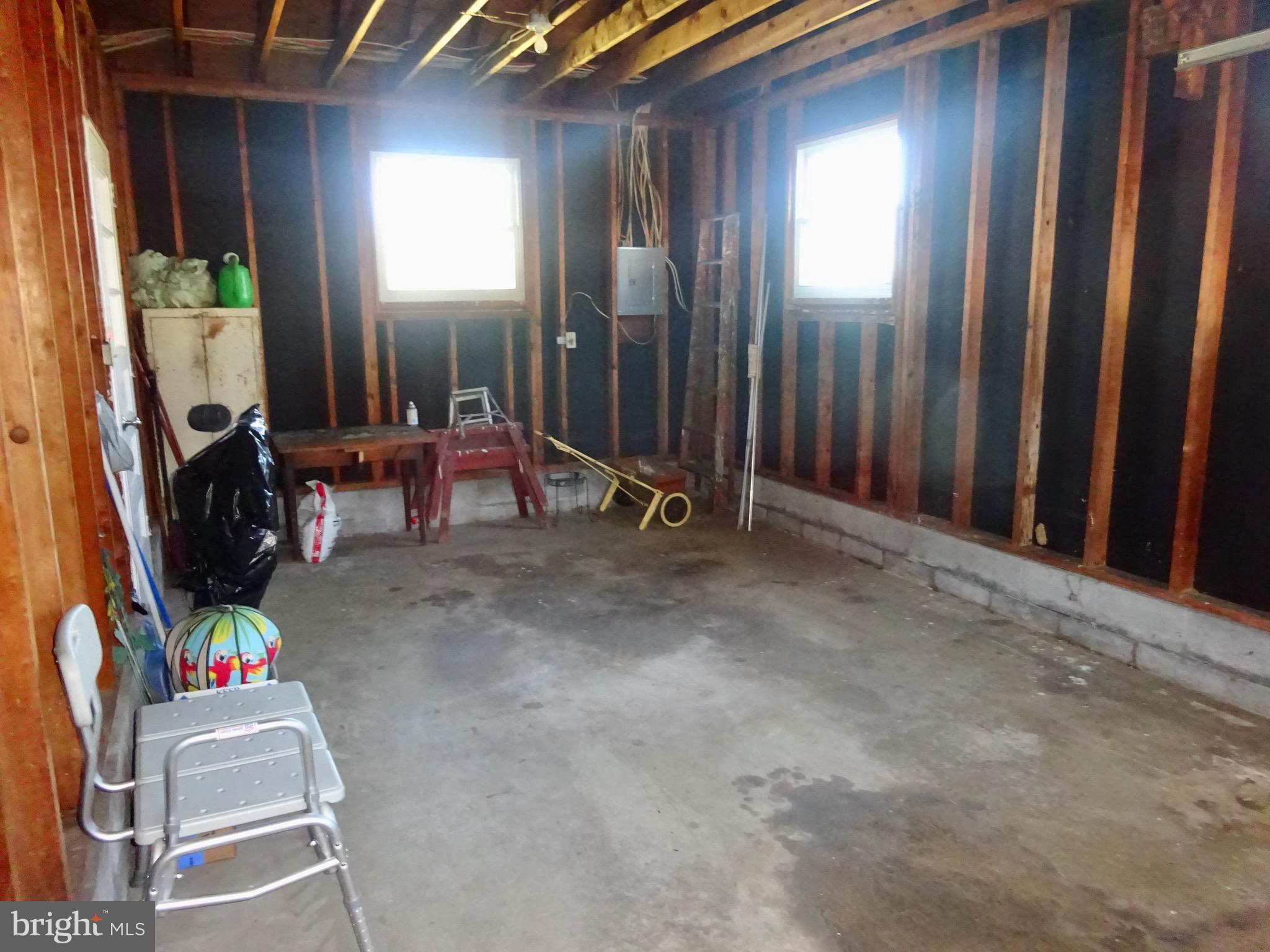 619 Crisscross Rd