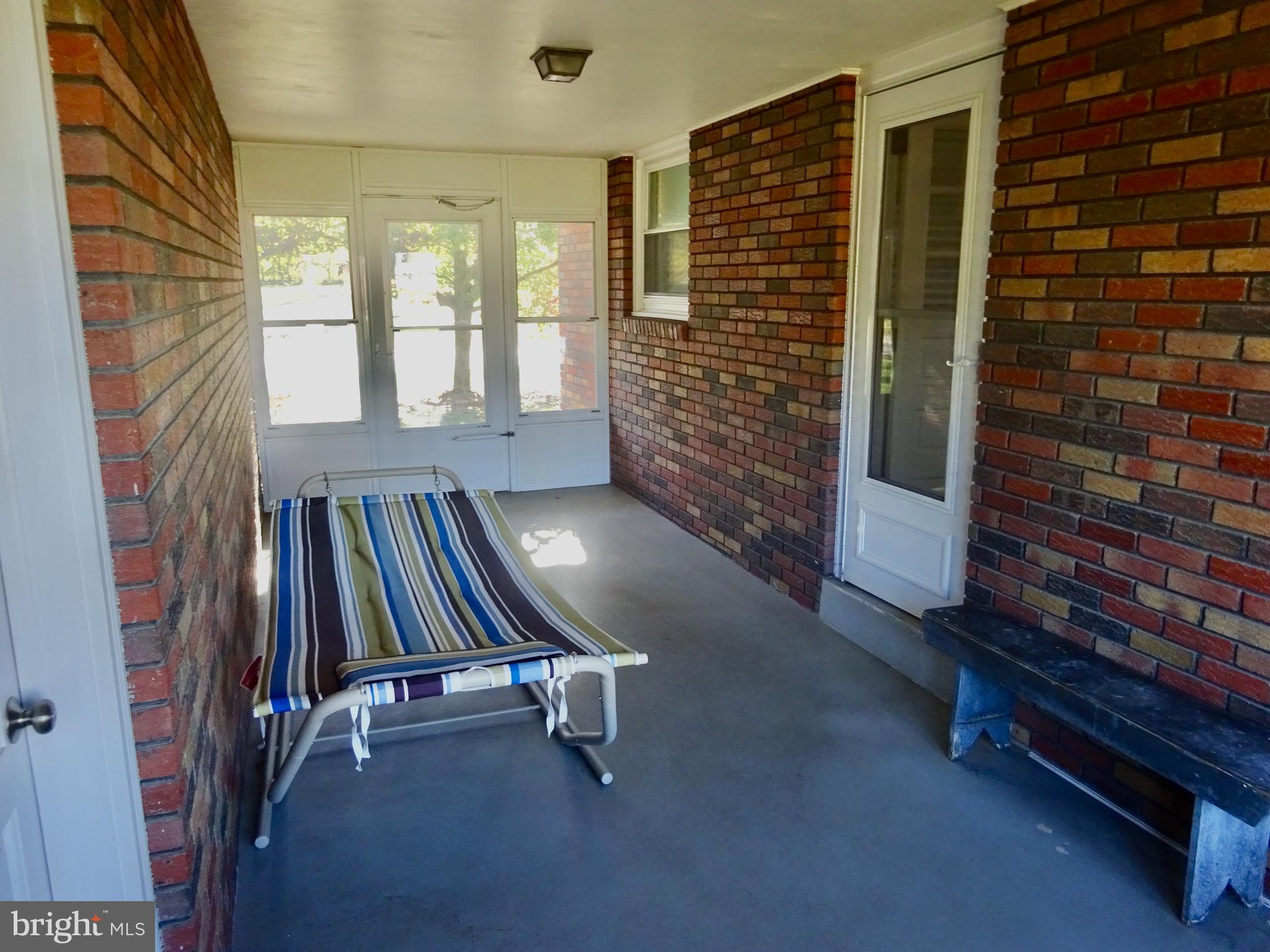 619 Crisscross Rd