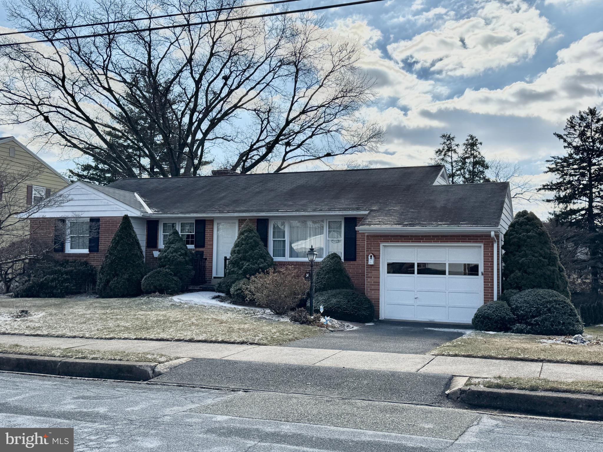 34 Stauffer Dr
