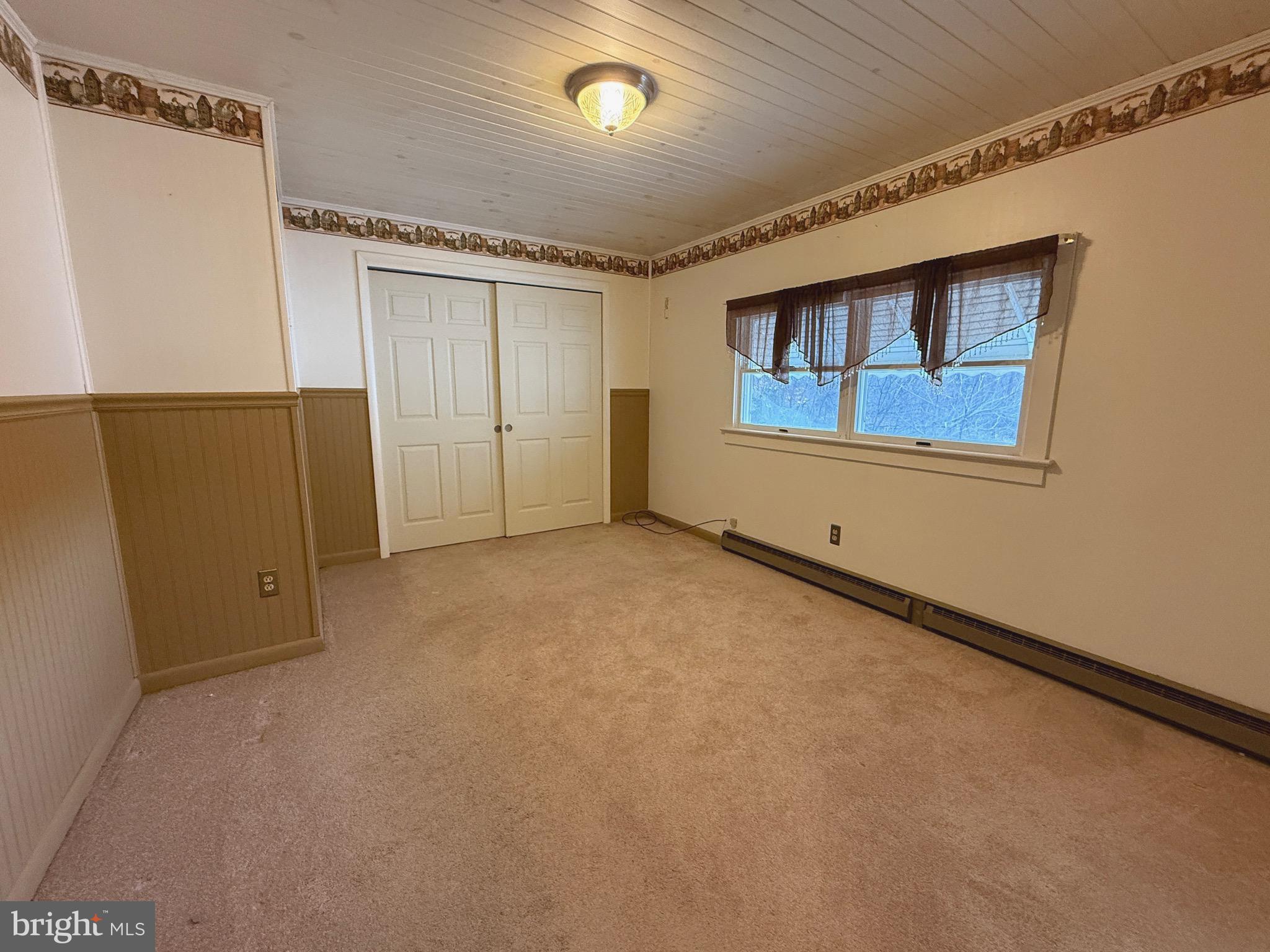 1716 W PHILADELPHIA AVENUE