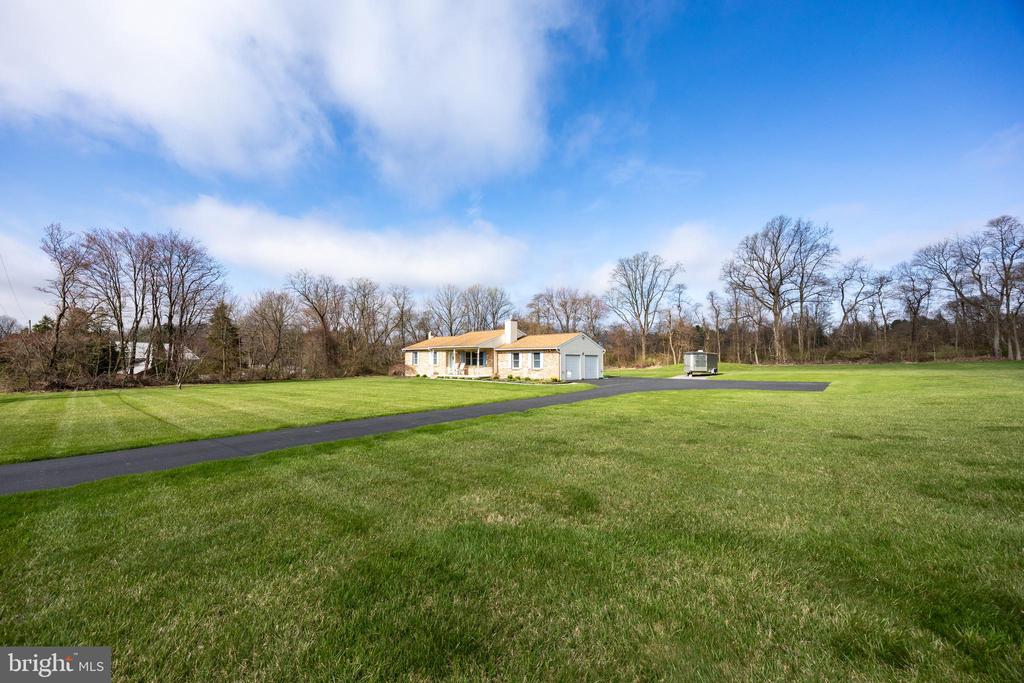 28 LOBACHSVILLE ROAD