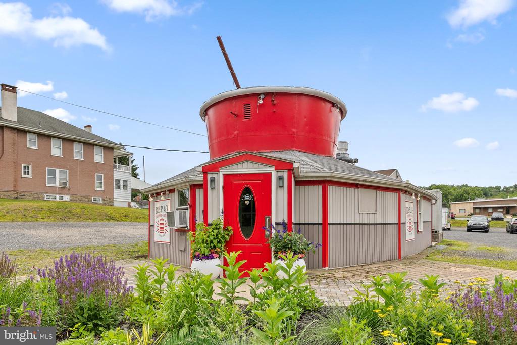 231 N READING AVENUE
