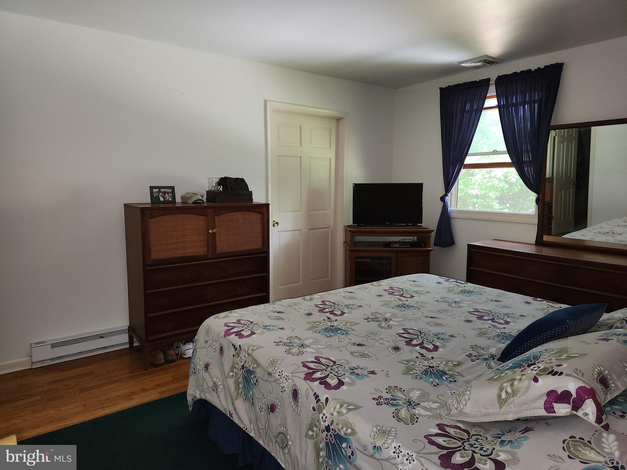 1196 Schoolhouse Rd