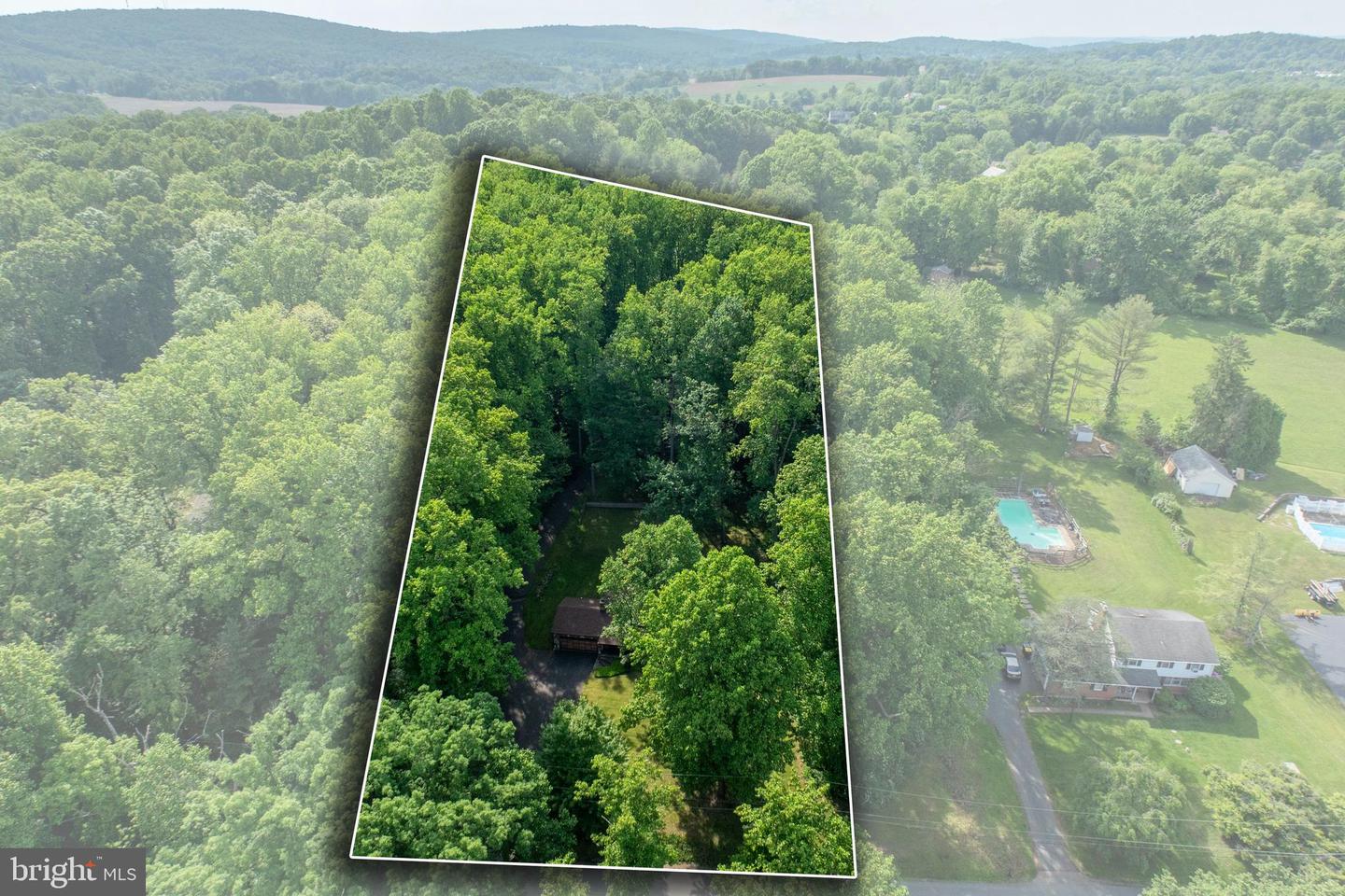 1196 Schoolhouse Rd