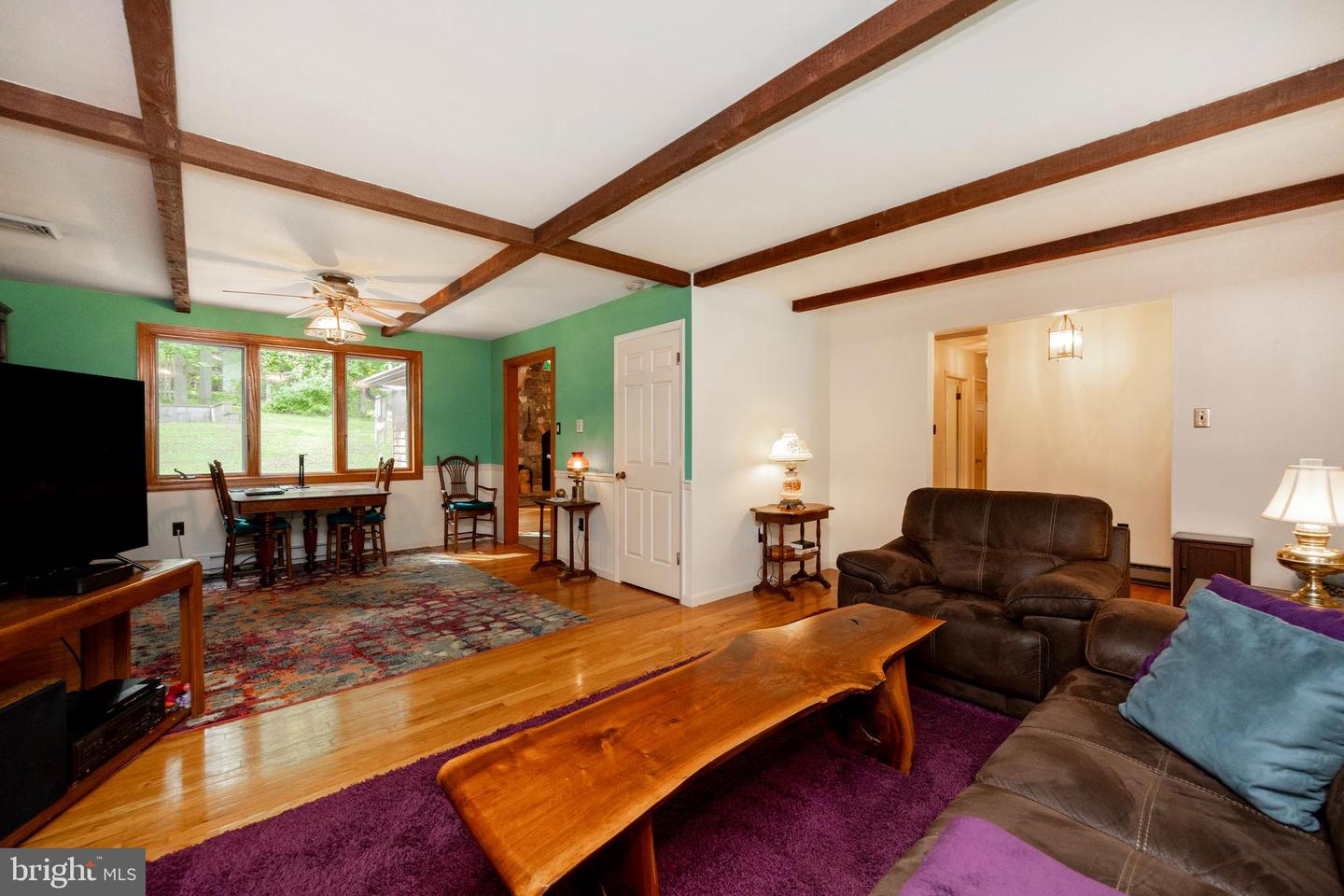 1196 Schoolhouse Rd