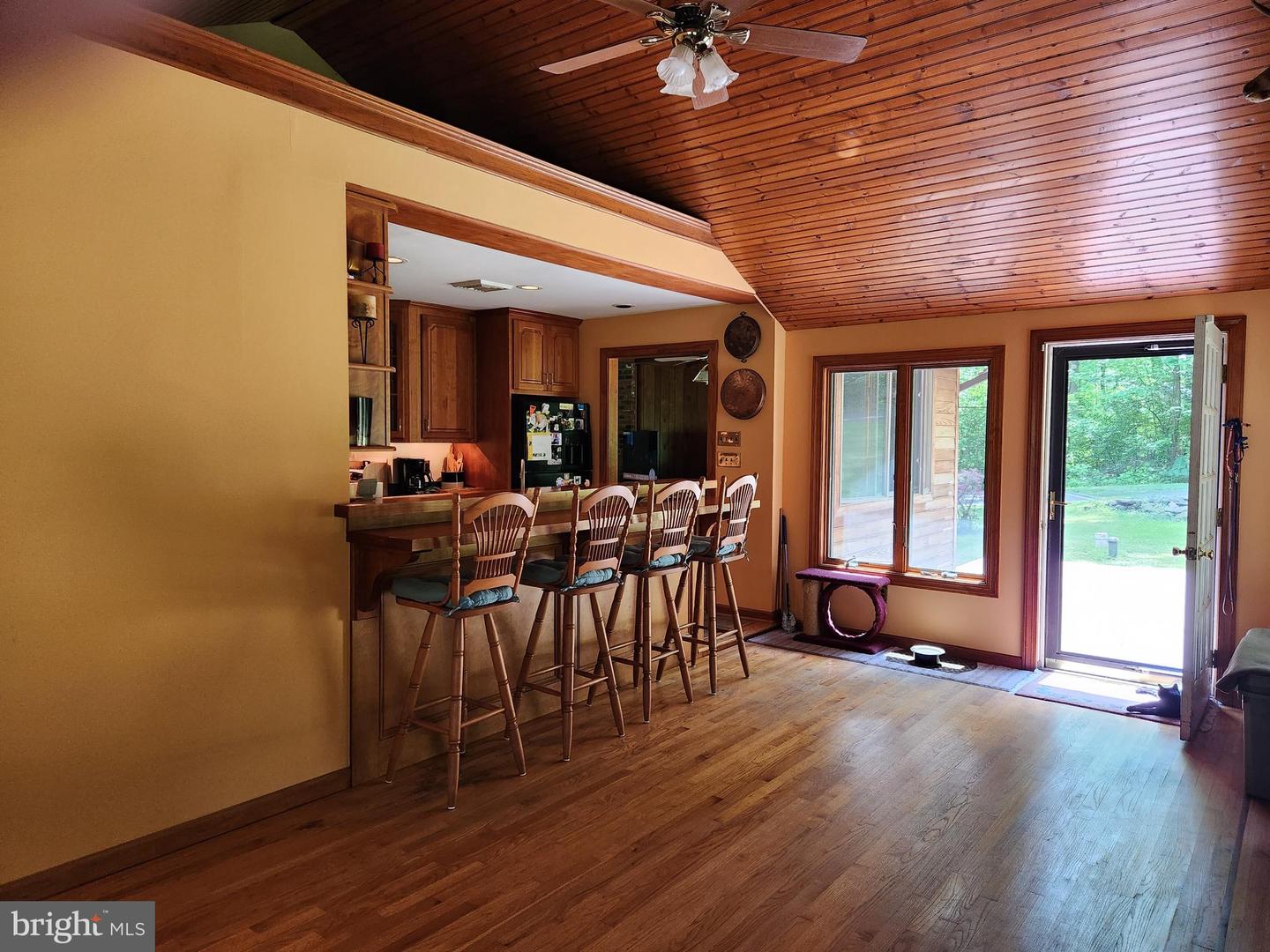 1196 Schoolhouse Rd