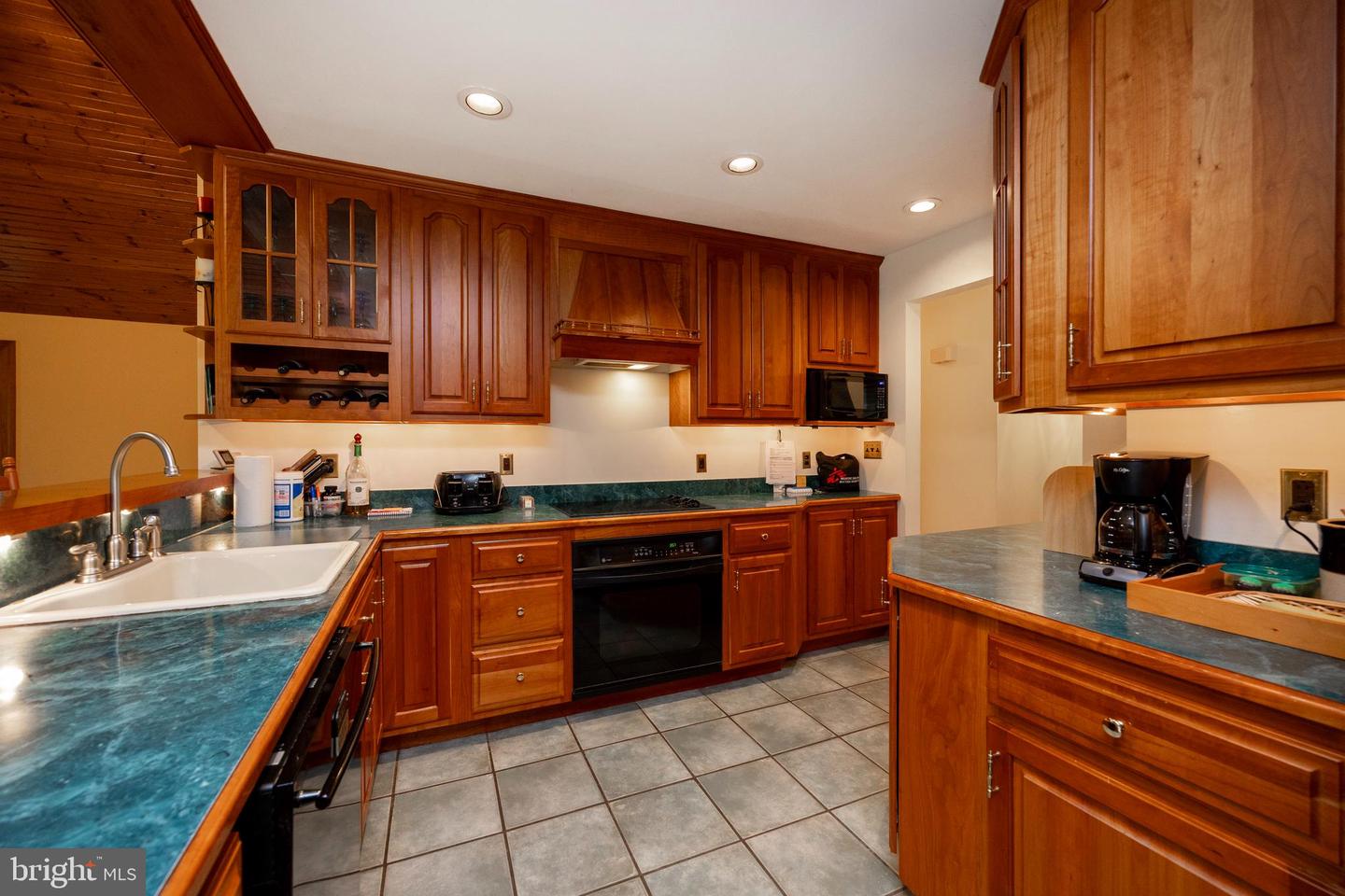 1196 Schoolhouse Rd