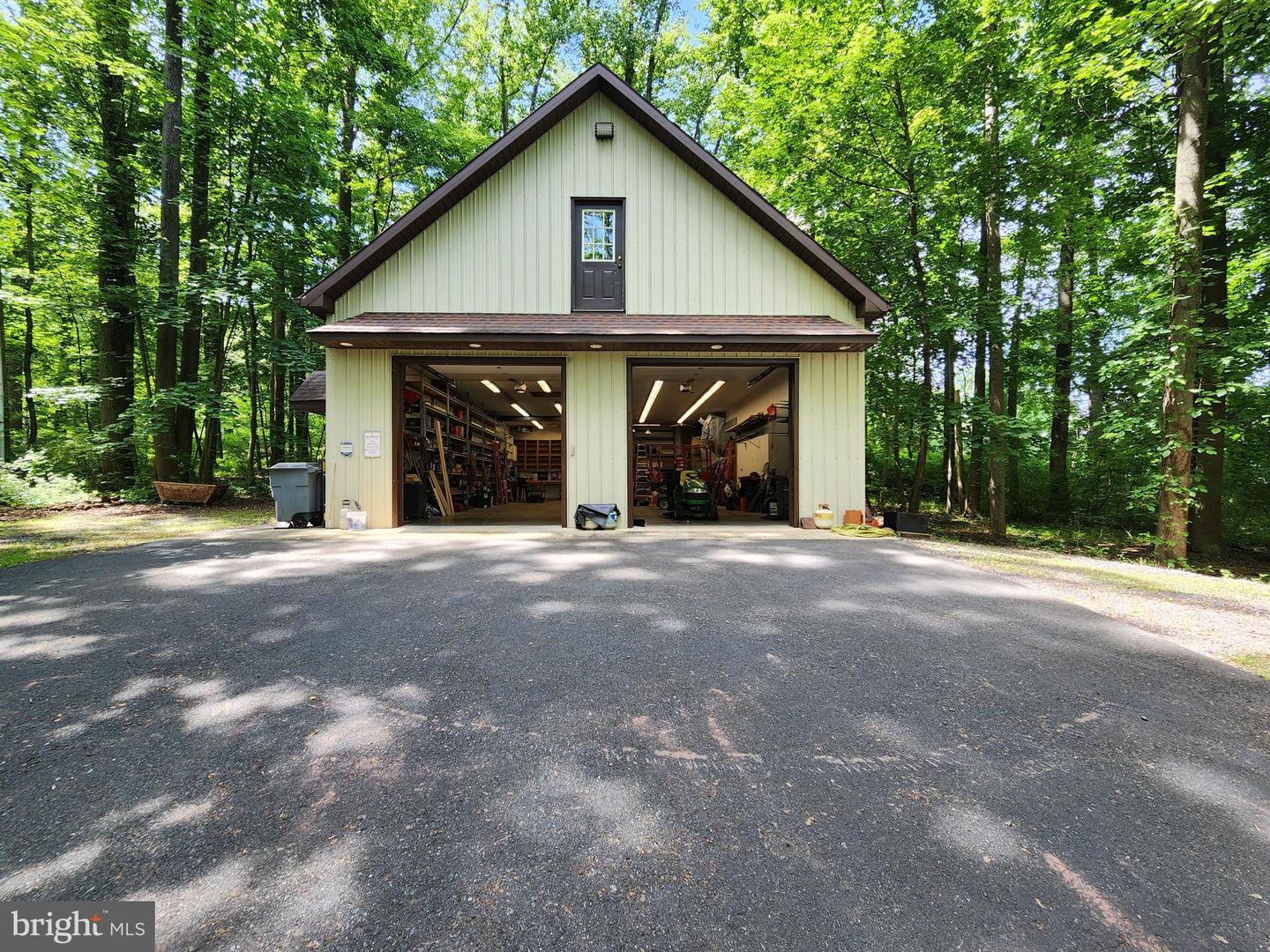 1196 Schoolhouse Rd