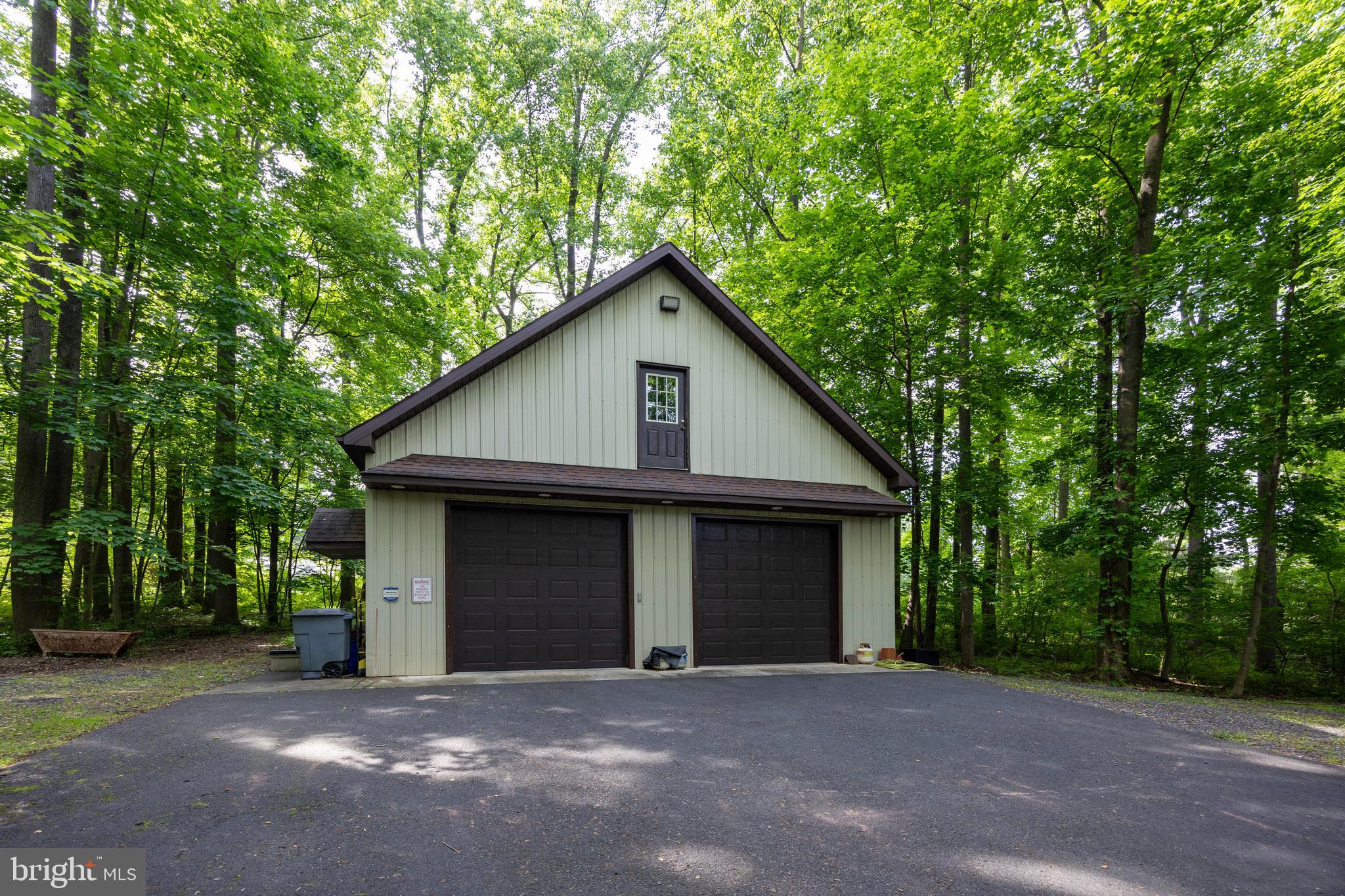 1196 Schoolhouse Rd