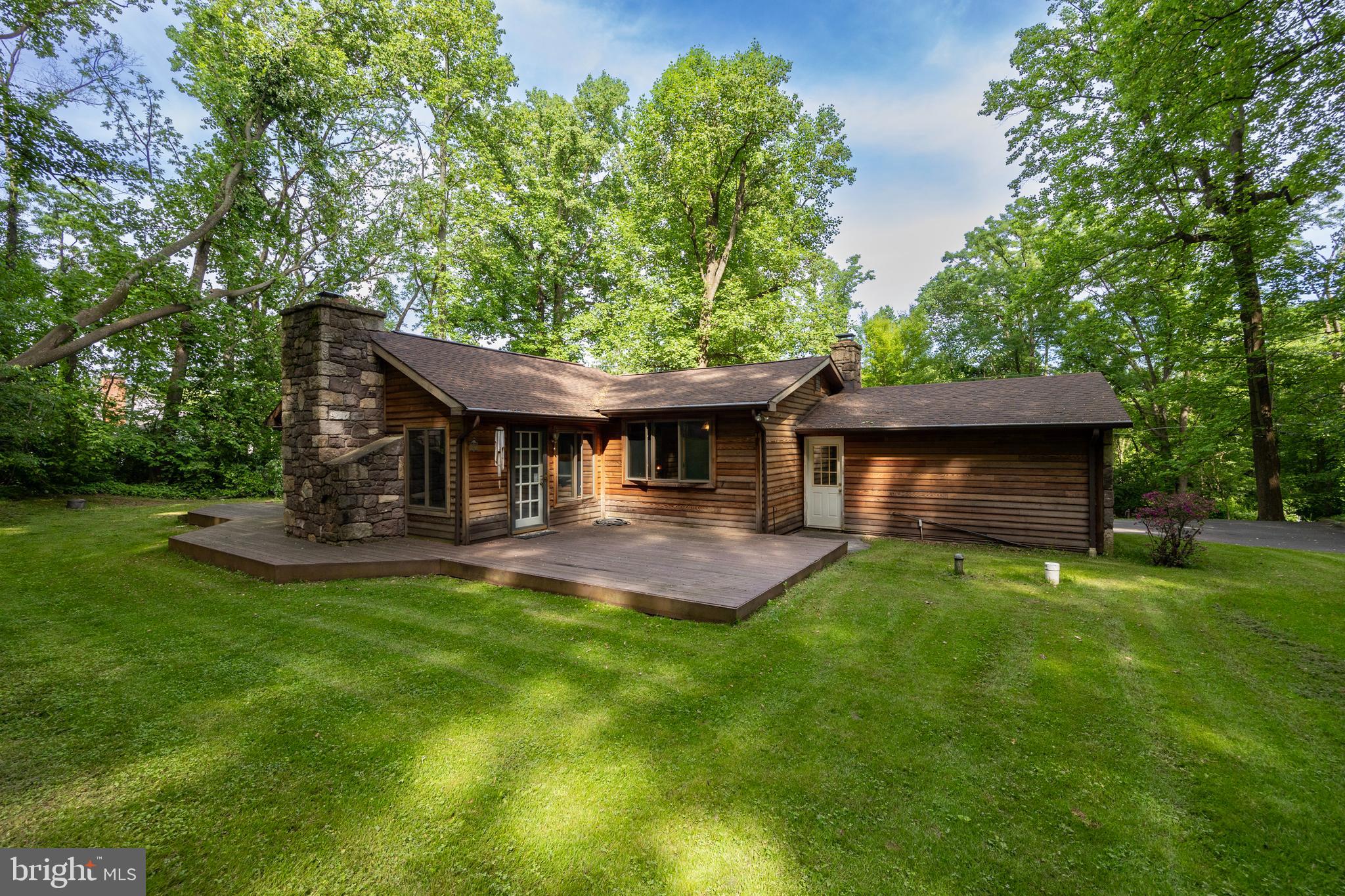 1196 Schoolhouse Rd