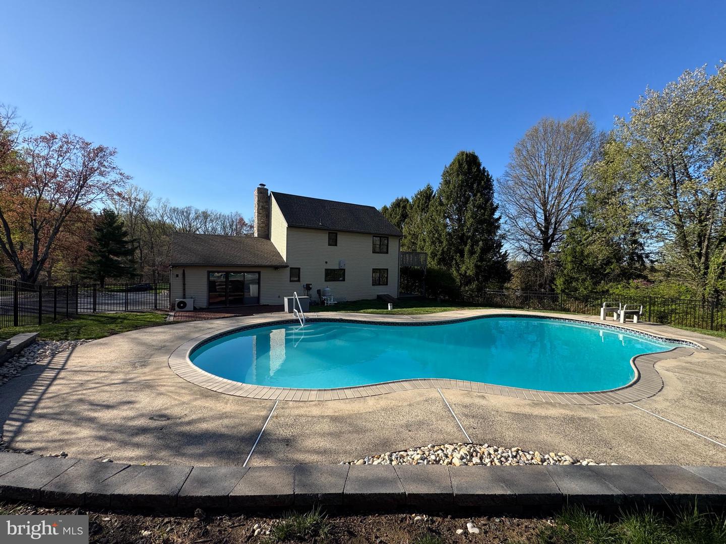 800 Scholl Rd