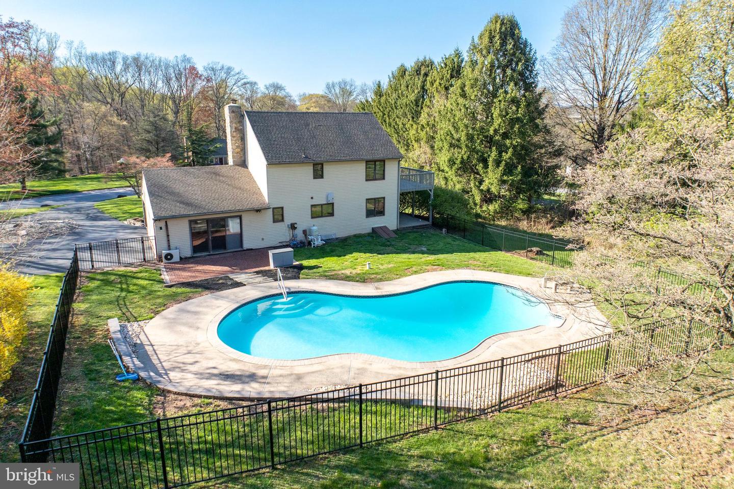 800 Scholl Rd