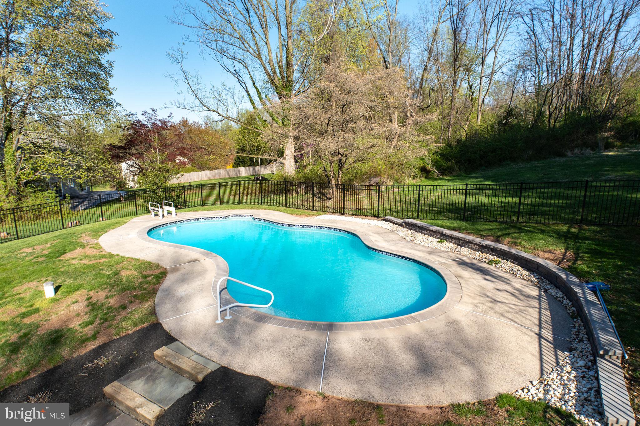 800 Scholl Rd