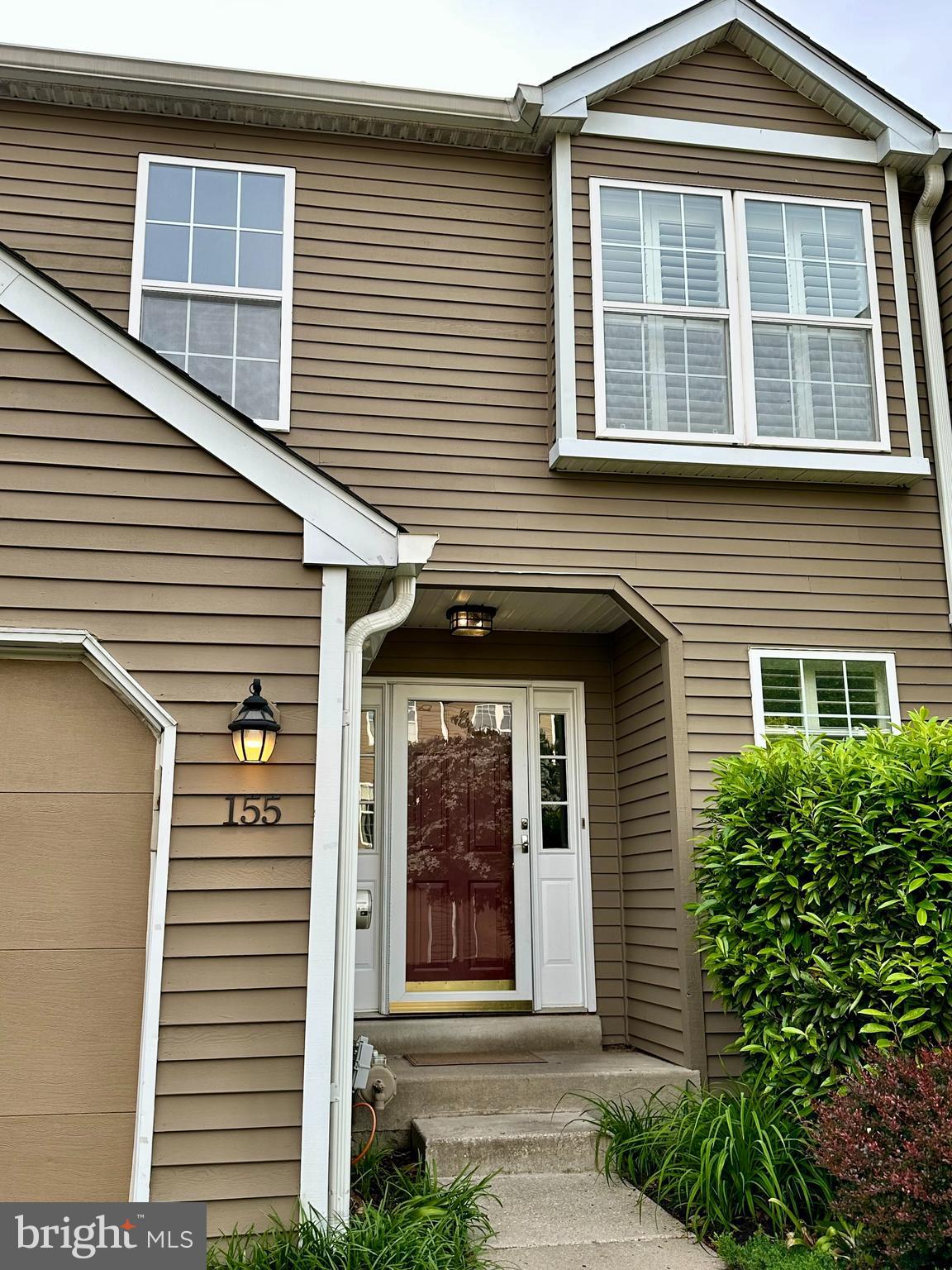 155 WEYBRIDGE DR