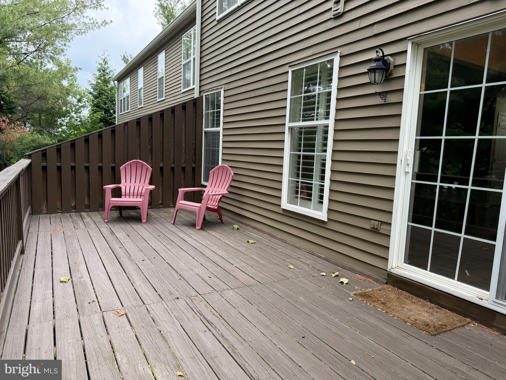 155 WEYBRIDGE DR