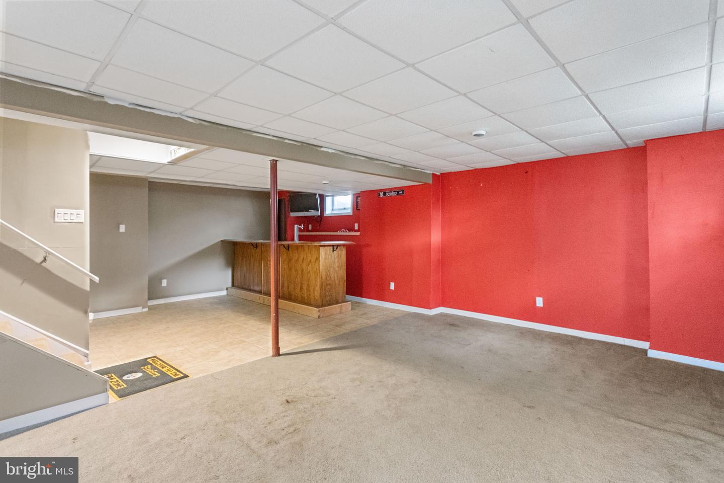 8 Clover Ln