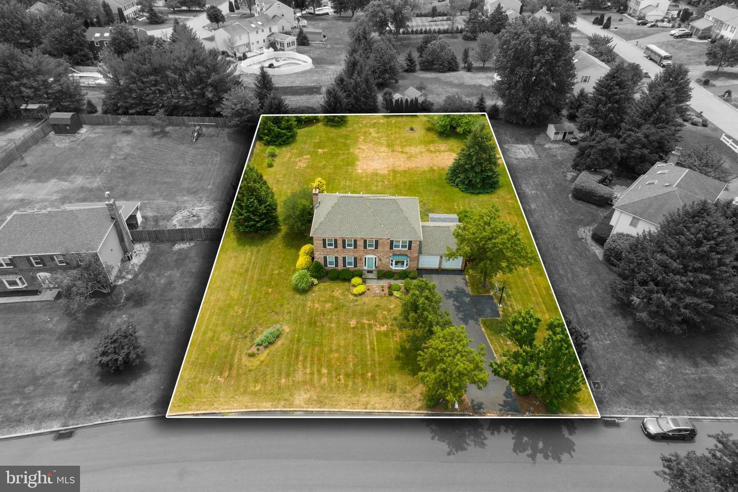 402 Bow Ln