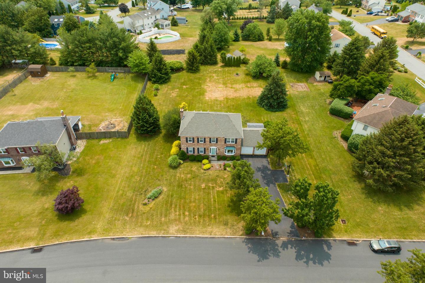 402 Bow Ln