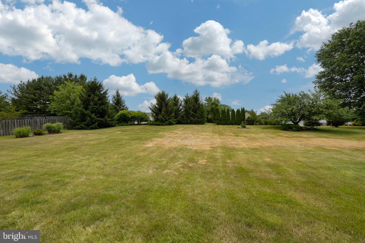 402 Bow Ln