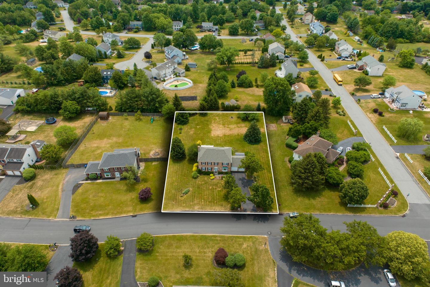 402 Bow Ln