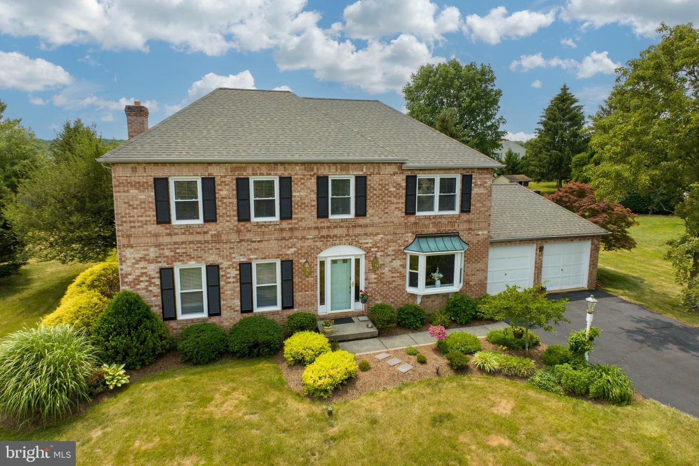 402 Bow Ln
