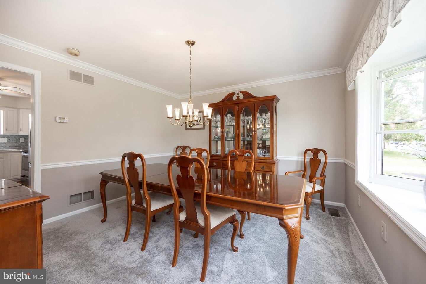 402 Bow Ln