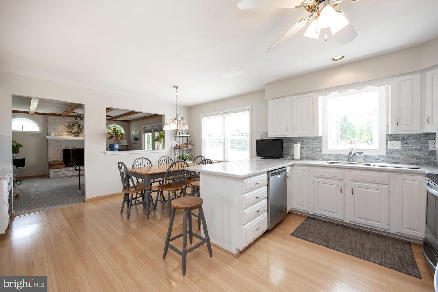 402 Bow Ln