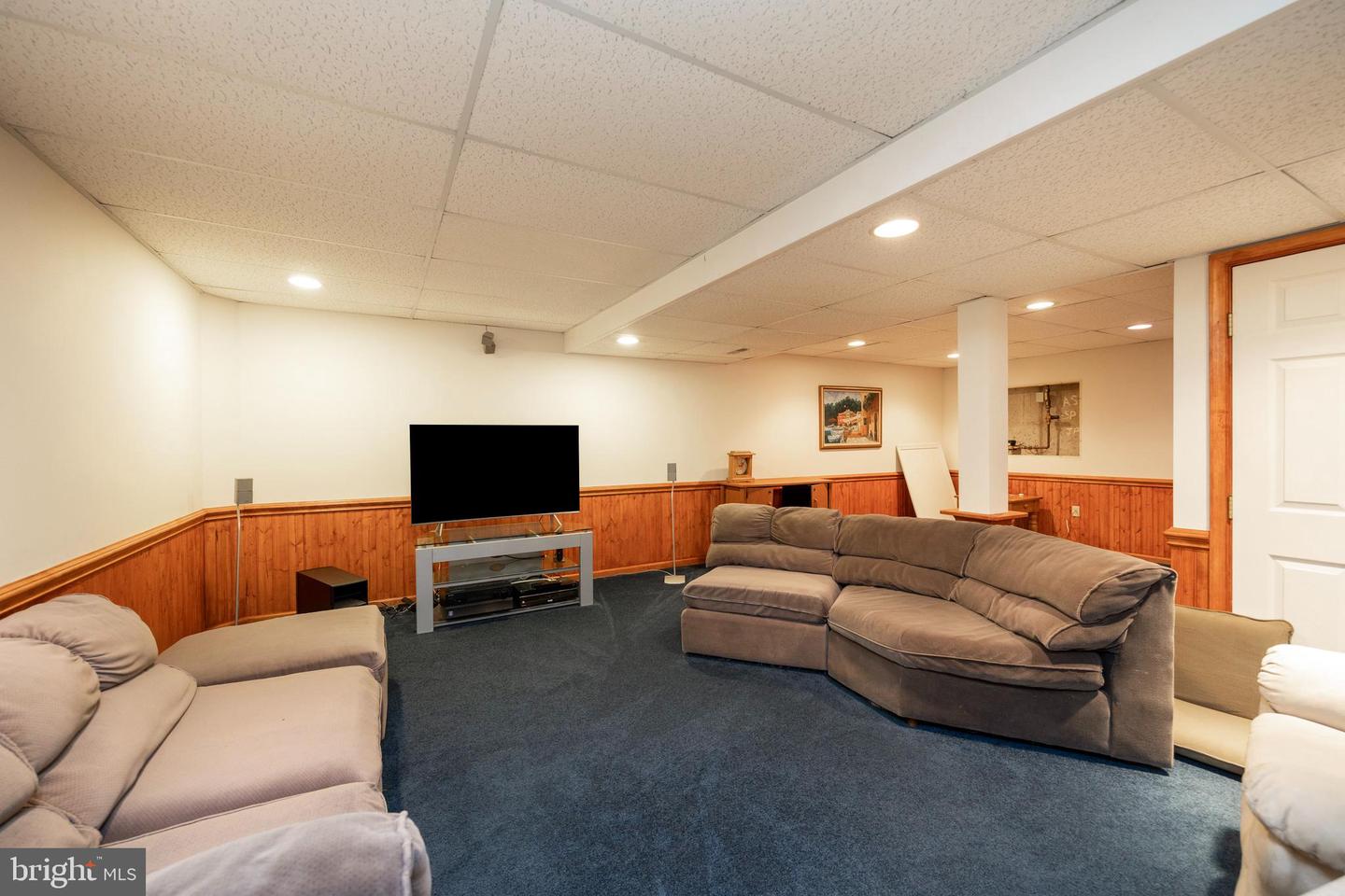 402 Bow Ln
