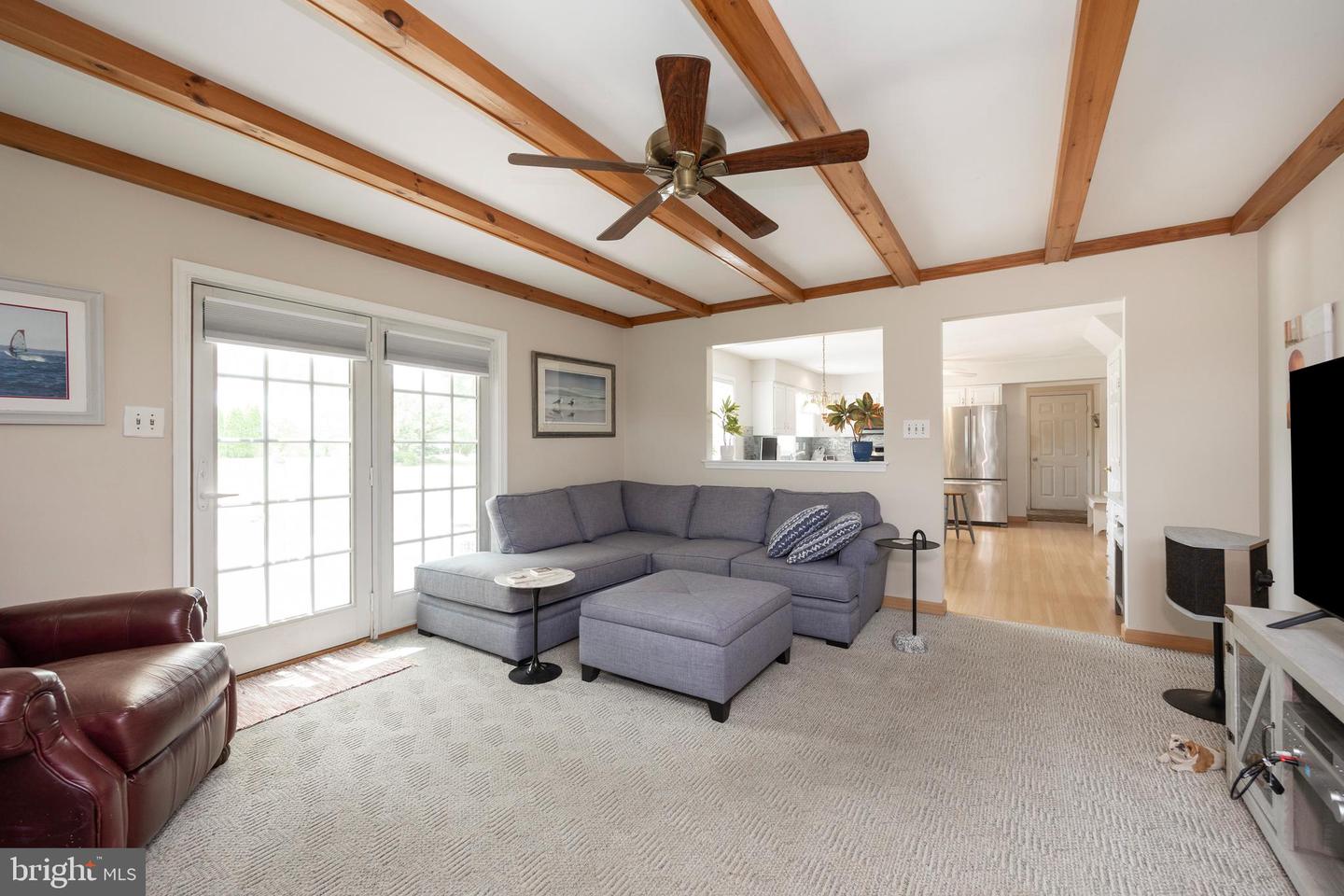 402 Bow Ln