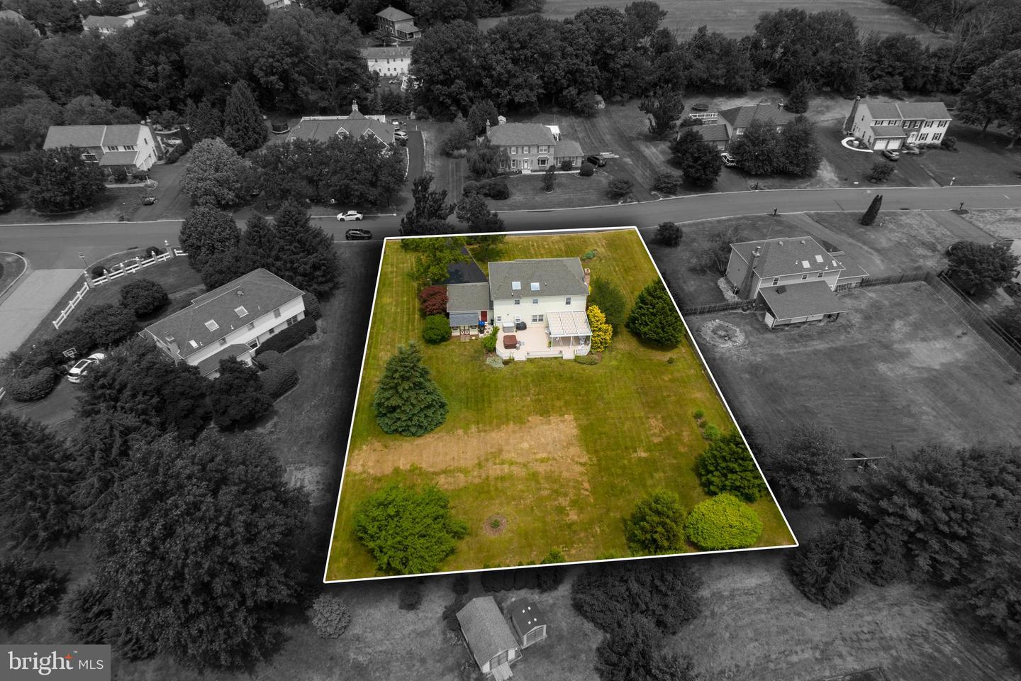 402 Bow Ln