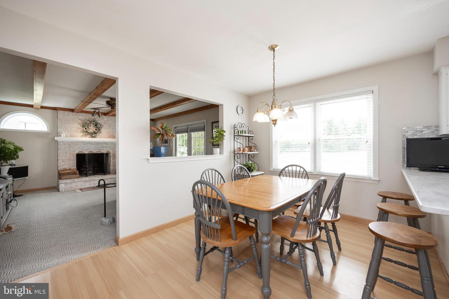 402 Bow Ln