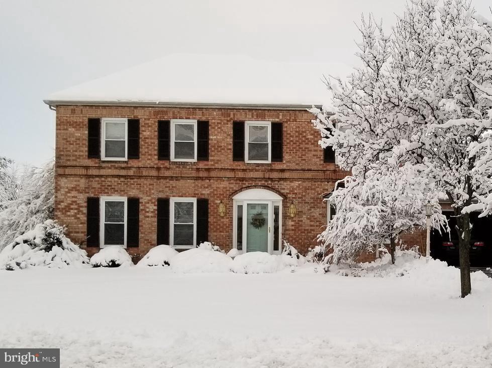402 Bow Ln