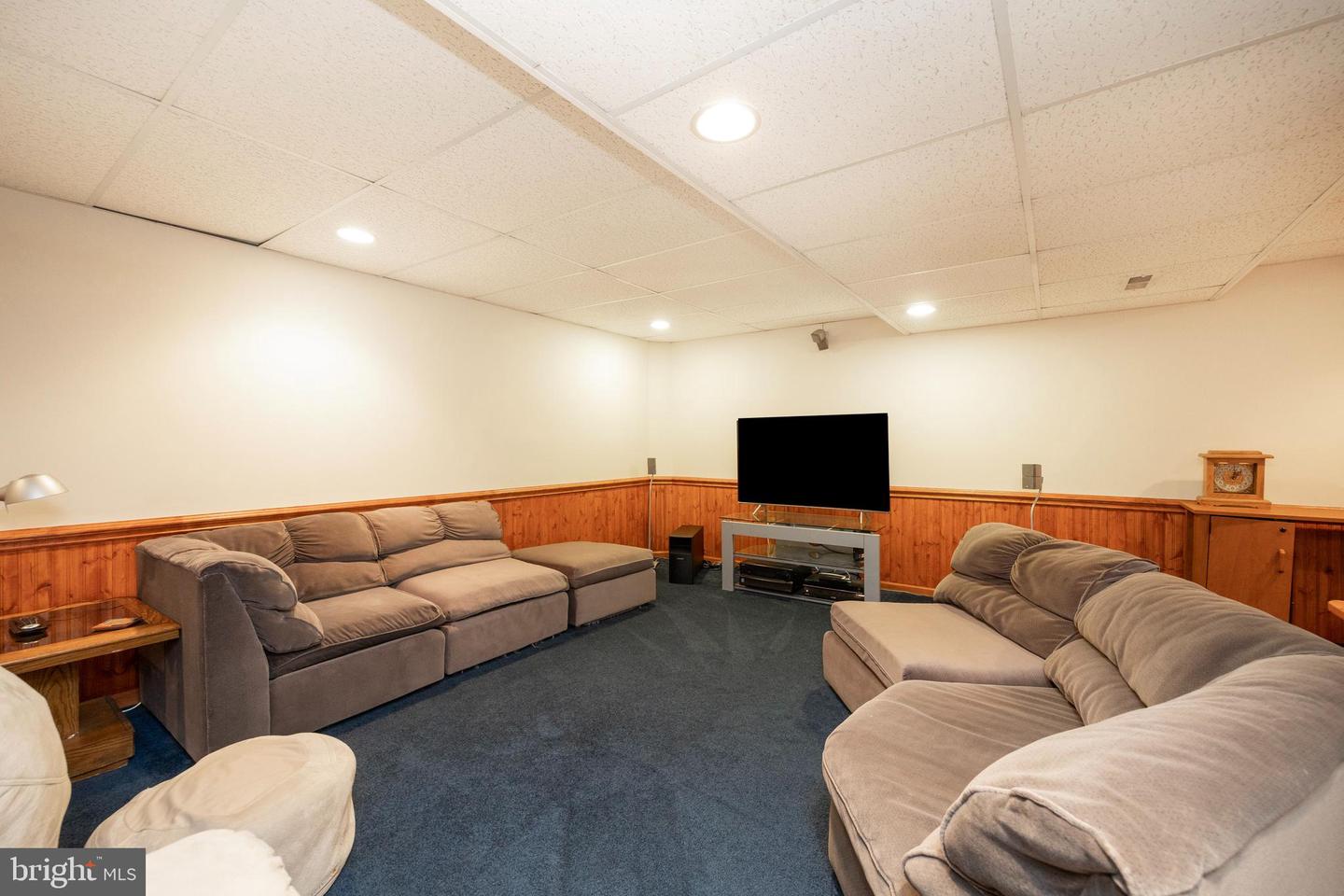 402 Bow Ln