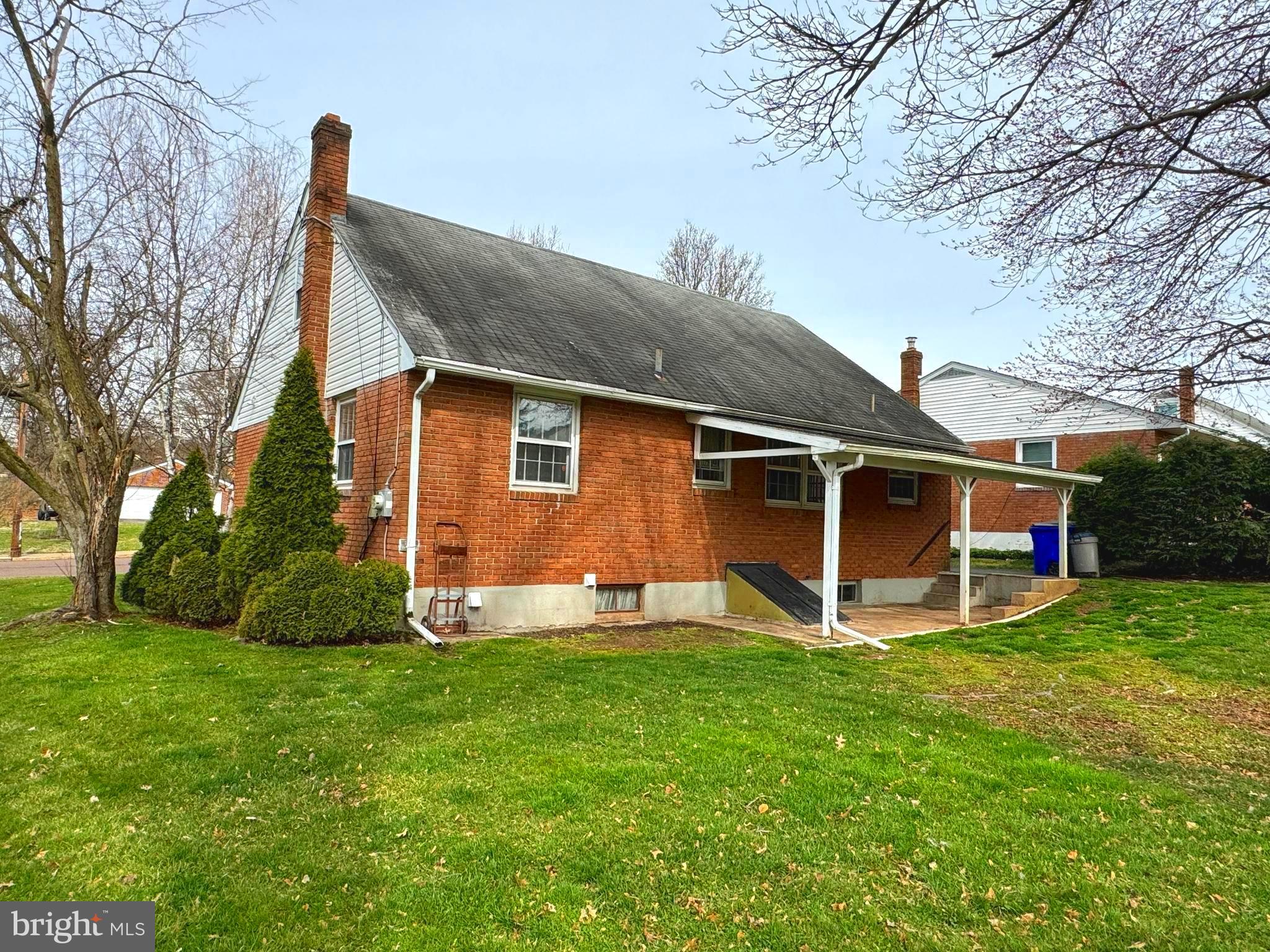 434 Belmont St