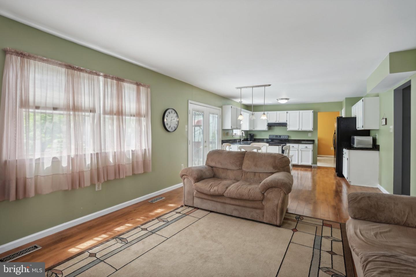 2330 Bromley Dr