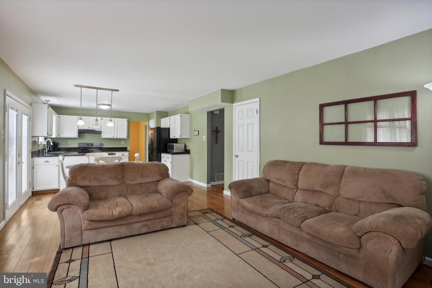 2330 Bromley Dr