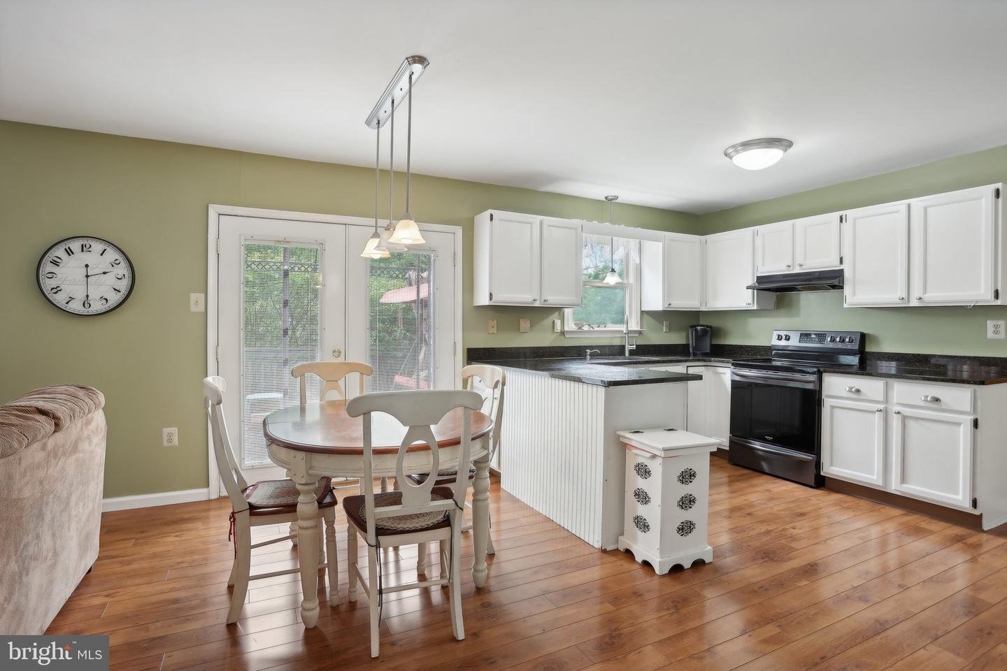 2330 Bromley Dr