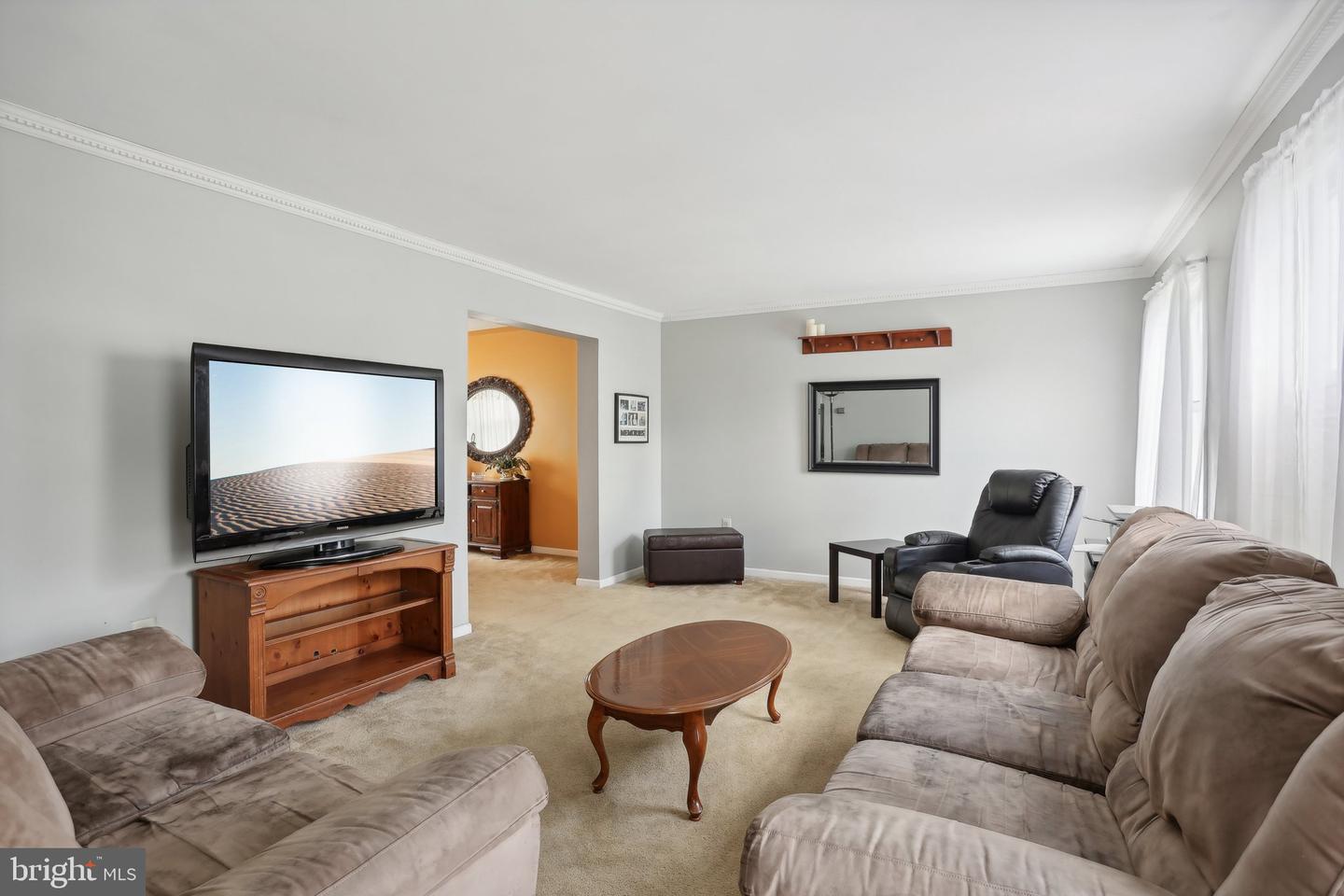2330 Bromley Dr