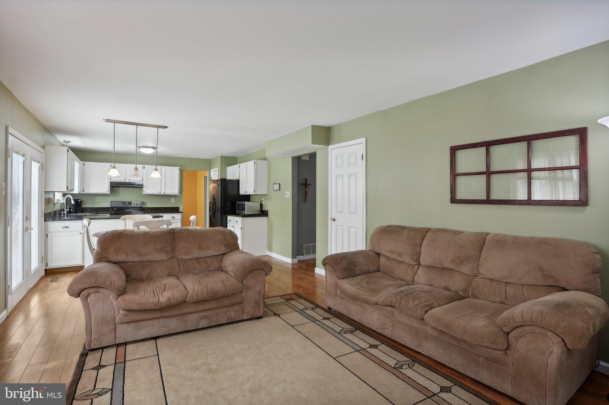 2330 Bromley Dr
