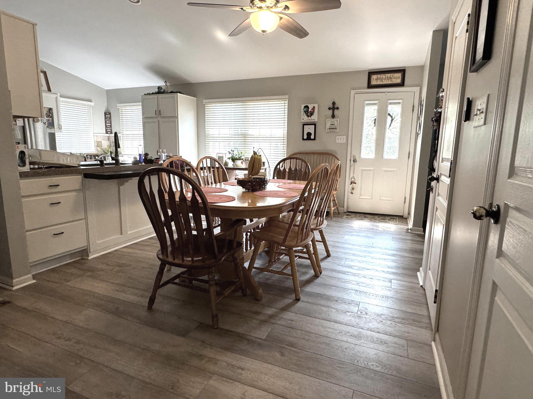 841 Grosstown Rd