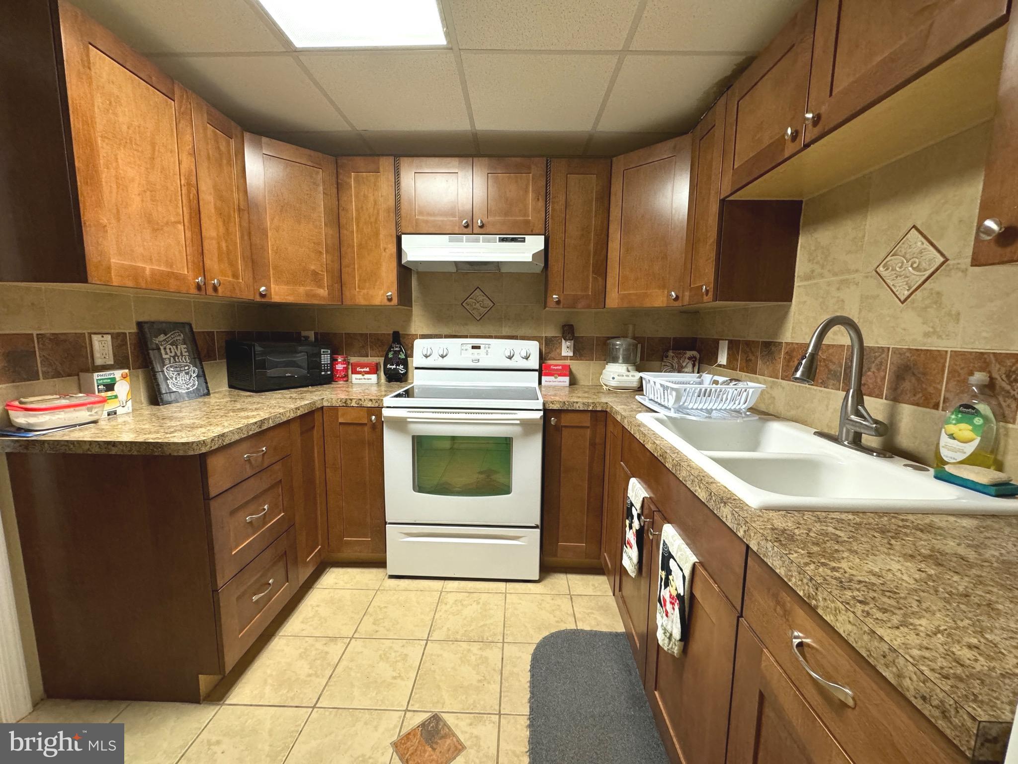 841 Grosstown Rd