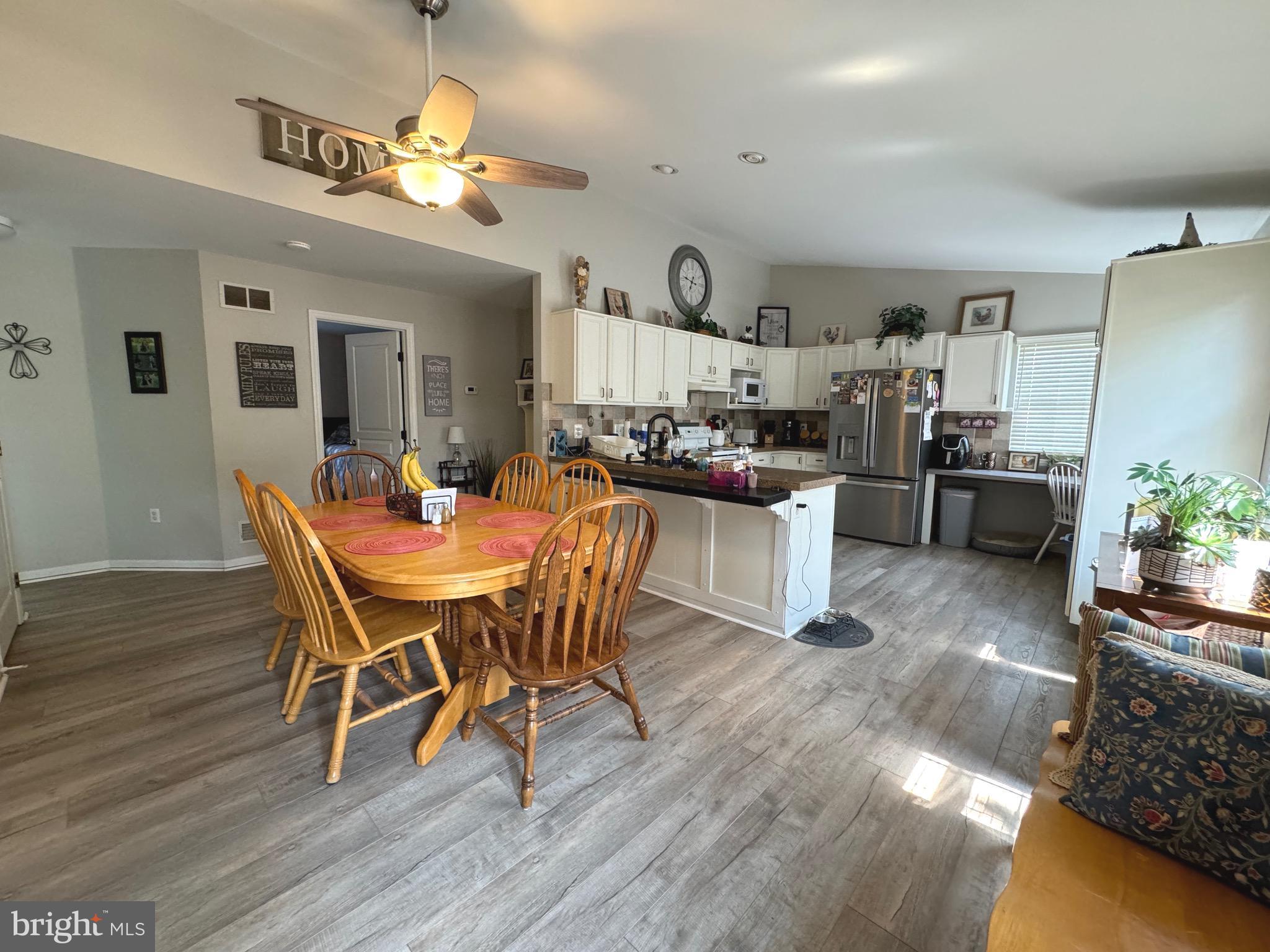 841 Grosstown Rd