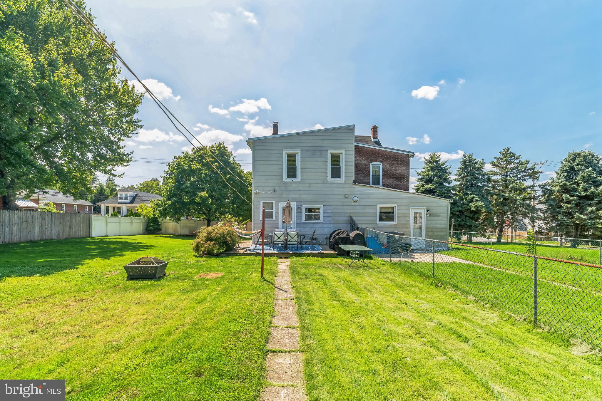 1211 Center Ave