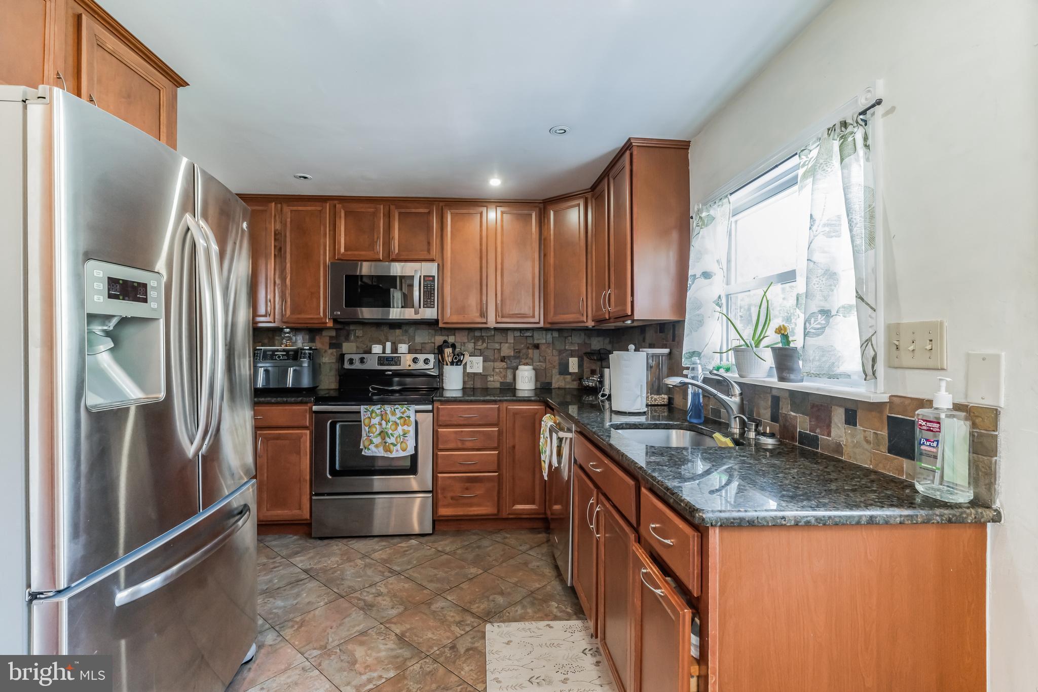 1211 Center Ave