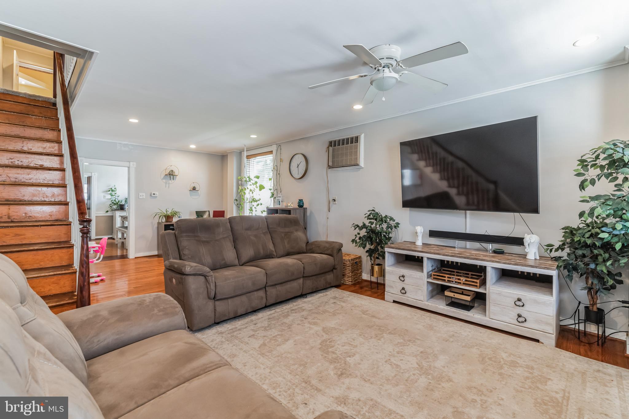 1211 Center Ave