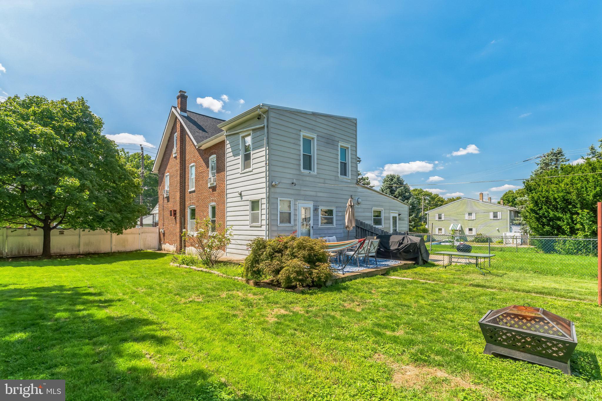 1211 Center Ave