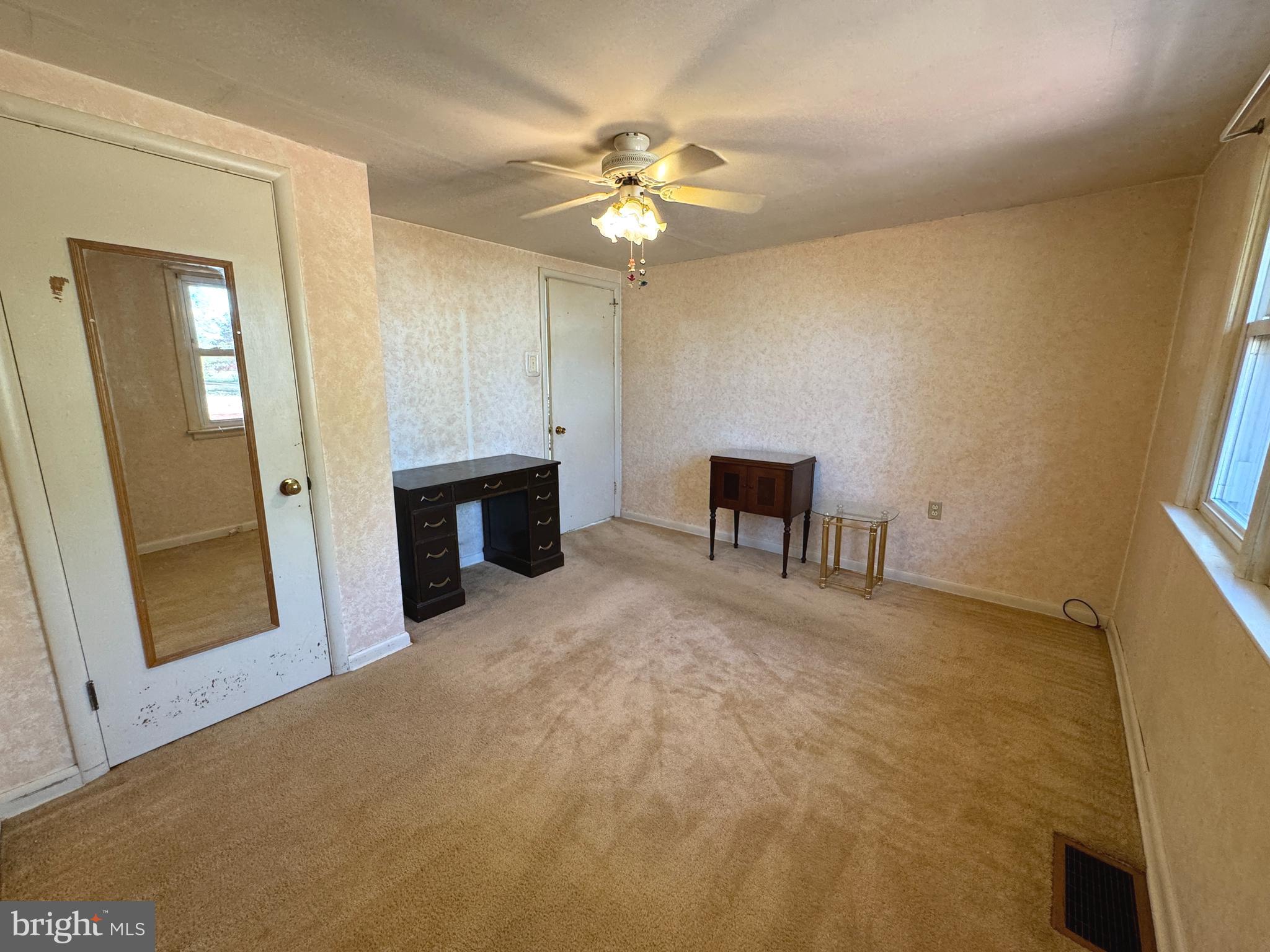 1241 2nd Ave