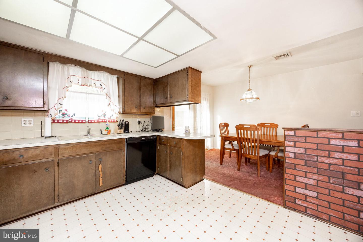 2485 Sunnyslope Dr