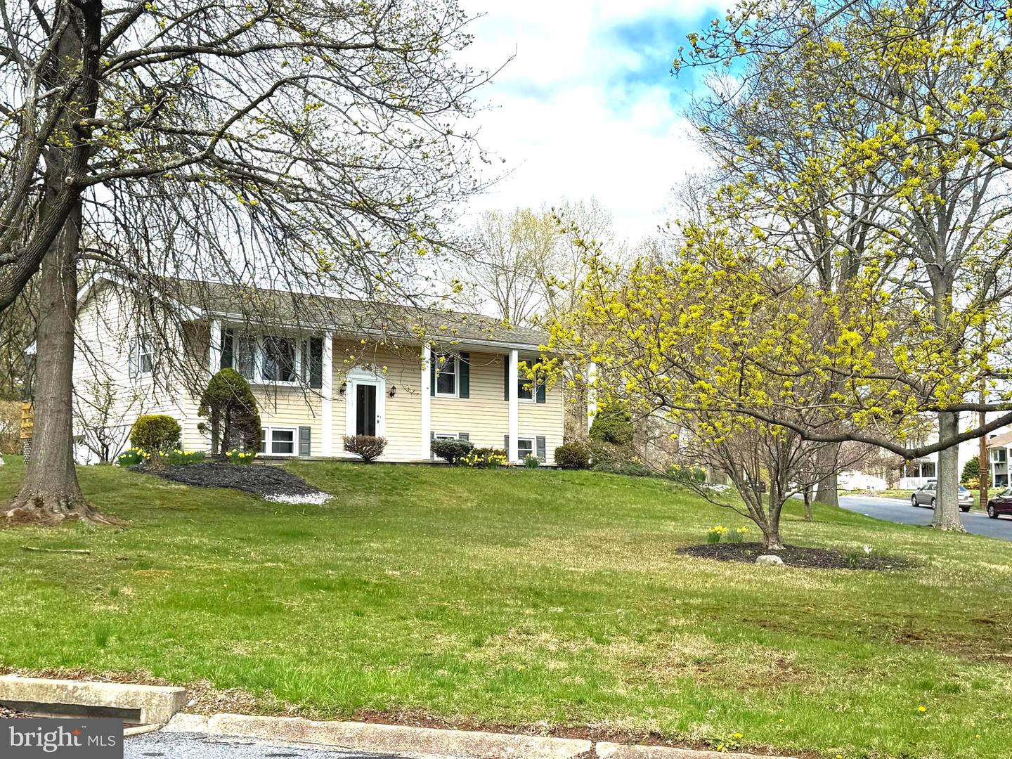 2485 Sunnyslope Dr